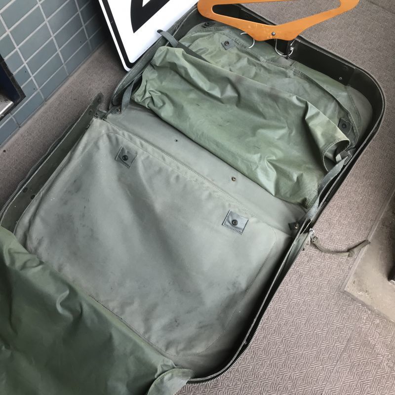 殿堂 SUITCASE, FLYERS スーツケース ガーメントバック〈軍放出品