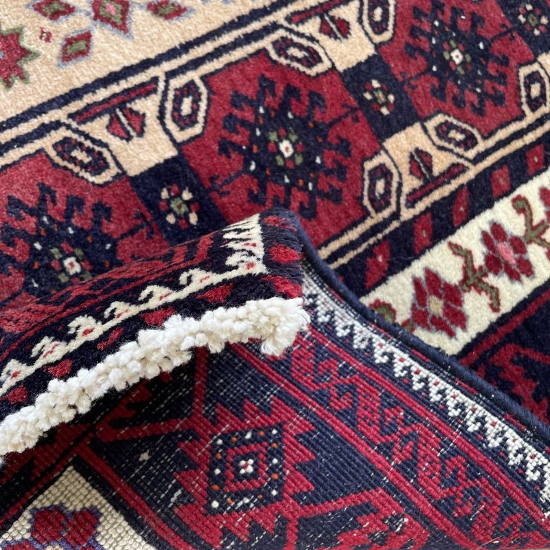 貴重！イラン産 素敵な花柄のペルシャ絨毯 ヴィンテージラグ/USA