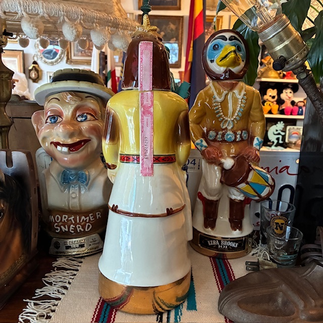 画像4: 貴重！70's カチナインディアン像ウイスキーデカンタ　1976年アメリカアンティーク/セドナ精霊壷USAヴィンテージ雑貨ネイティブnavajoナバホ族チマヨ