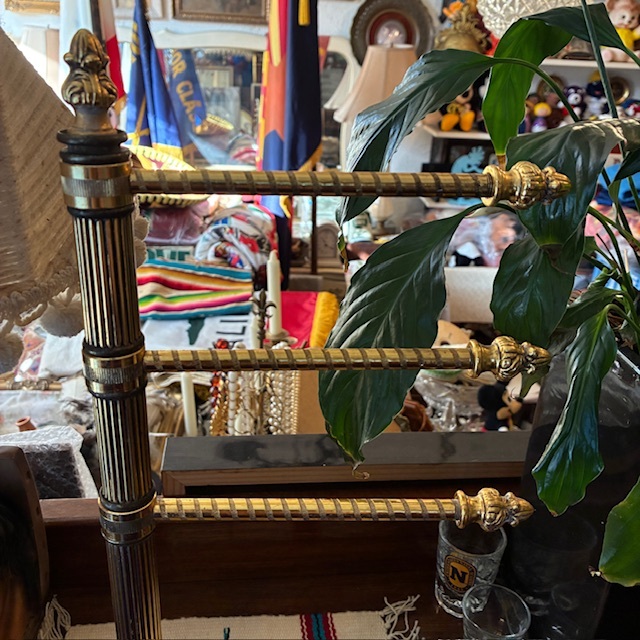 画像5: 豪華！50's〜ゴールドカラー3段アクセサリー飾り棚アメリカアンティーク　USAヴィンテージ雑貨/40's英国インテリア店舗什器タオルハンガー